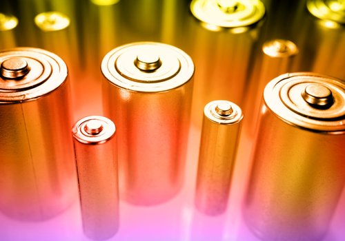 Прорыв полупроводниковых батарей MIT может привести к тому, что телефоны будут работать в течение нескольких дней.
